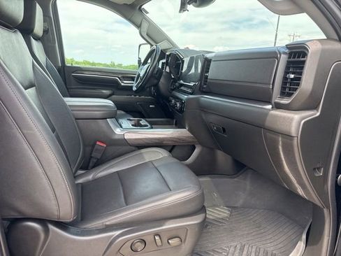 Used 2024 Chevrolet Silverado 2500 LTZ w/ LTZ Convenience Package AWD/4WD image 27