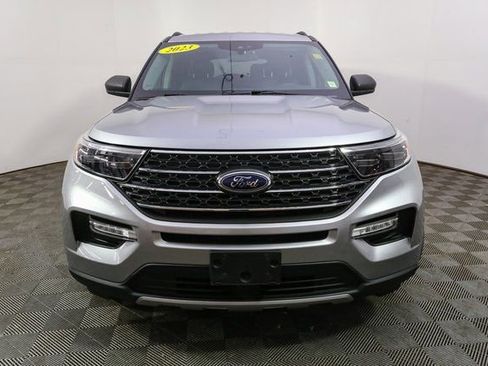 Used 2023 Ford Explorer XLT w/ Equipment Group 202A image 4