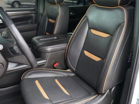 Used 2022 GMC Yukon AT4 AWD/4WD image 17