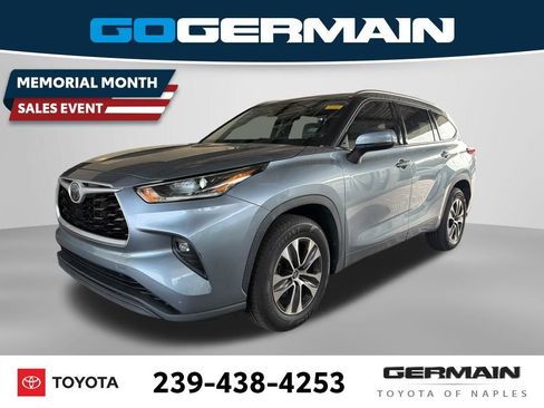 Used 2021 Toyota Highlander XLE FWD image 1