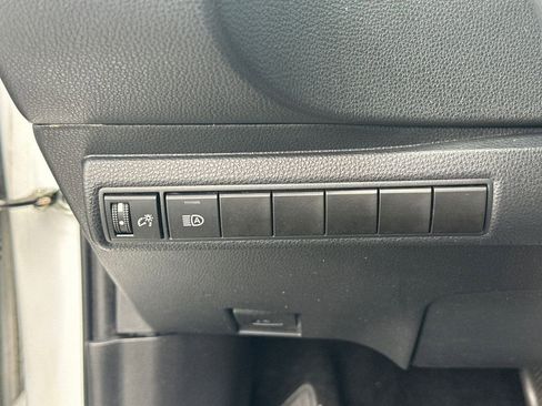 Used 2022 Toyota Corolla LE image 31