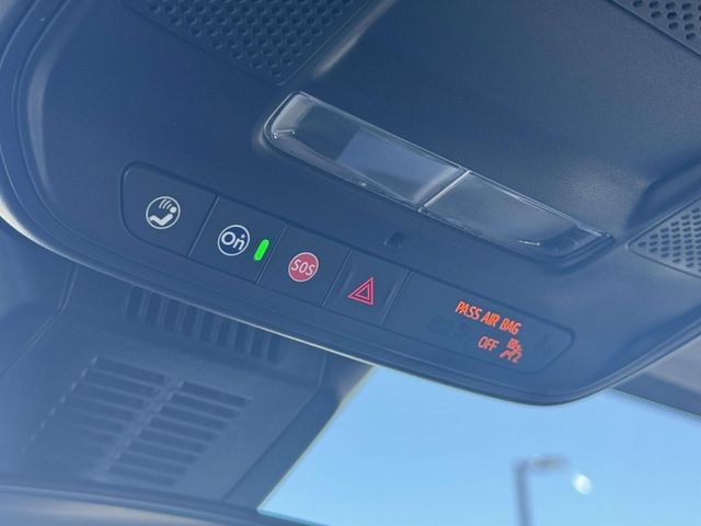 Used 2025 Chevrolet Equinox LT AWD/4WD image 33