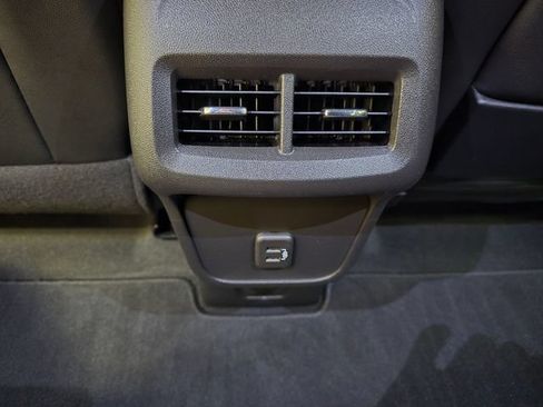 Used 2024 GMC Terrain AT4 AWD/4WD image 31