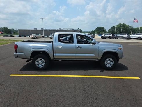Used 2023 Toyota Tacoma SR AWD/4WD image 5