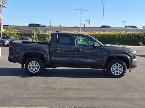Used 2024 Toyota Tacoma SR5 RWD image 4