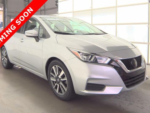Used 2021 Nissan Versa SV FWD image 3