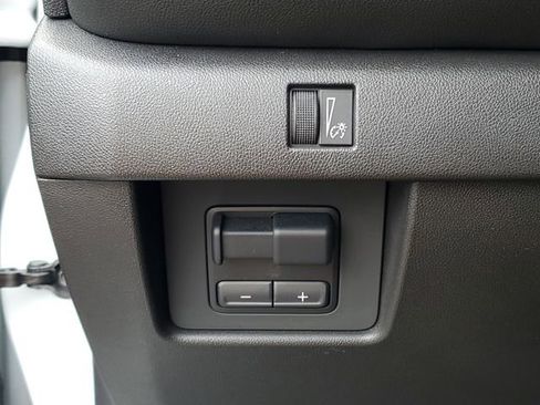 Used 2024 Chevrolet Colorado LT w/ LT Convenience Package II RWD image 20