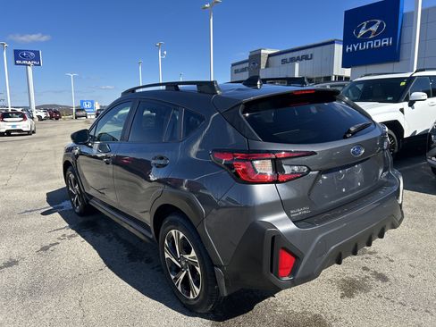 Used 2025 Subaru Crosstrek 2.0i Premium image 14
