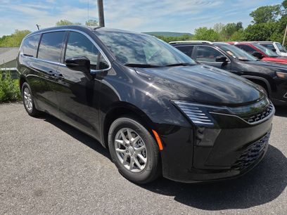New 2027 Chrysler Pacifica Select