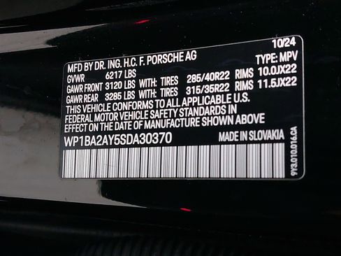 Used 2025 Porsche Cayenne Coupe w/ Premium Package Plus image 37