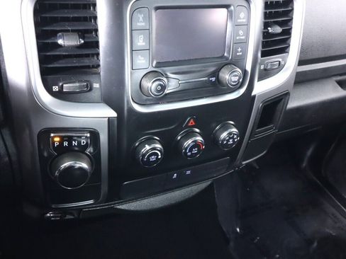 Used 2021 RAM 1500 Classic SLT image 15