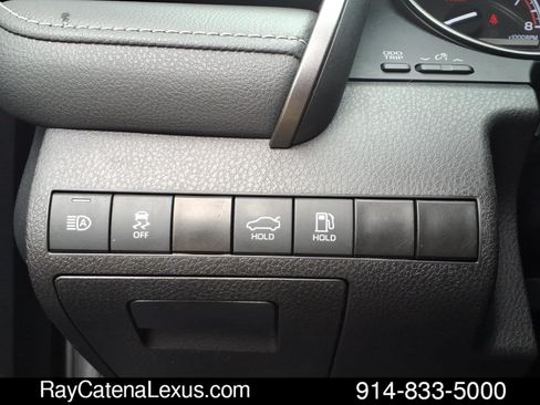 Used 2022 Toyota Camry SE w/ Carpet Mat Package (TMS) AWD/4WD image 11