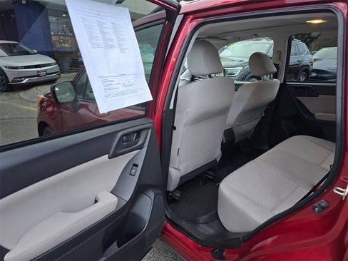Used 2015 Subaru Forester 2.5i Premium image 15