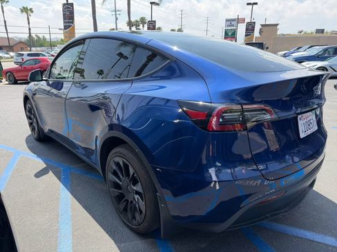 Used 2023 Tesla Model Y Long Range AWD/4WD image 5