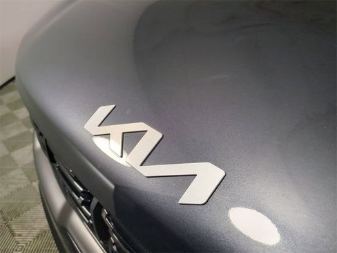 Used 2024 Kia Sorento SX image 13