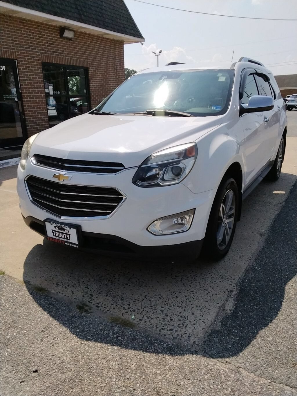 Used 2016 Chevrolet Equinox LTZ w/ Enhanced Convenience Package AWD/4WD image 1