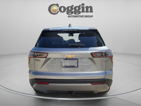 Used 2026 Chevrolet Equinox LT FWD image 3