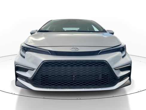 Used 2025 Toyota Corolla SE FWD image 2