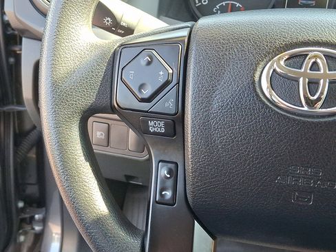 Used 2022 Toyota Tacoma SR image 19