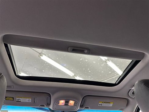 Used 2012 Hyundai Santa Fe Limited image 22