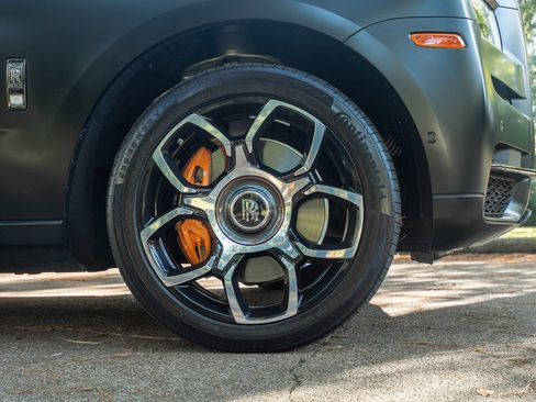 Used 2023 Rolls-Royce Cullinan Black Badge w/ Leather Finishing Pack image 6