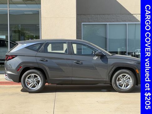 New 2026 Hyundai Tucson SE image 3