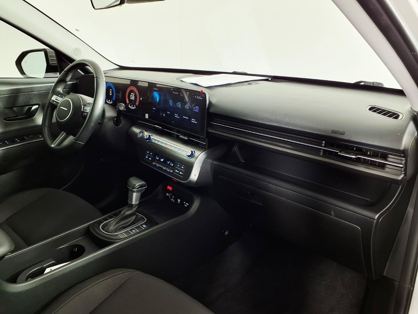 Certified 2024 Hyundai Kona SEL FWD image 9