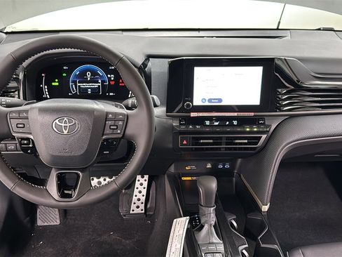 New 2026 Toyota Camry SE image 9