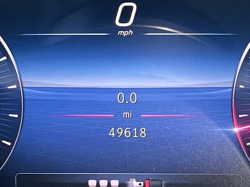 Used 2024 Mercedes-Benz GLC 300 4MATIC image 31
