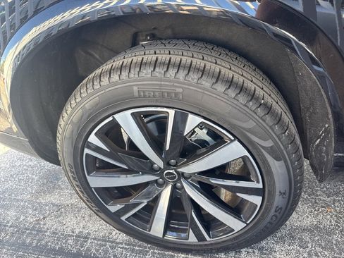 Used 2025 Volvo XC90 B5 Core w/ Climate Package image 20