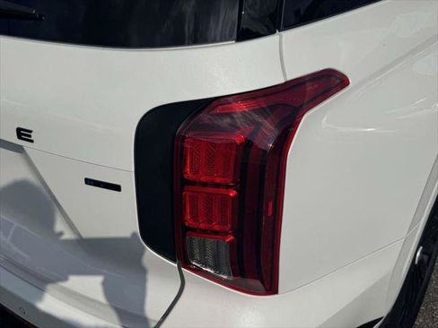 Certified 2025 Hyundai Palisade Calligraphy AWD/4WD image 9