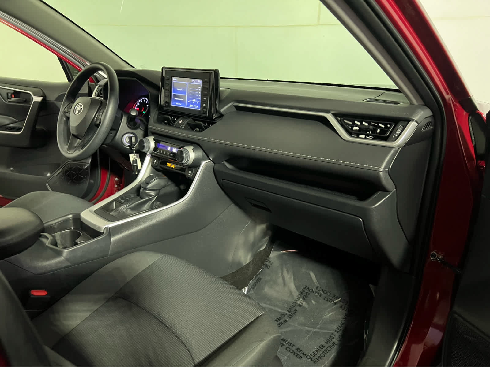Used 2019 Toyota RAV4 LE w/ All Weather Liner Package AWD/4WD image 27