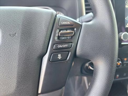 Used 2022 Nissan Frontier SV w/ Technology Package AWD/4WD image 18