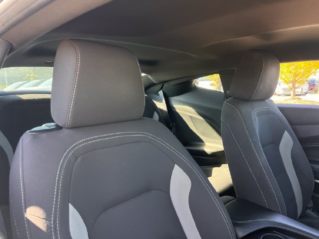 Used 2018 Chevrolet Camaro LT RWD image 26