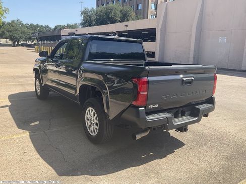 Used 2025 Toyota Tacoma SR AWD/4WD image 6