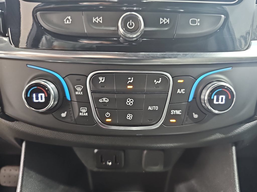 Certified 2023 Chevrolet Traverse LT FWD image 29