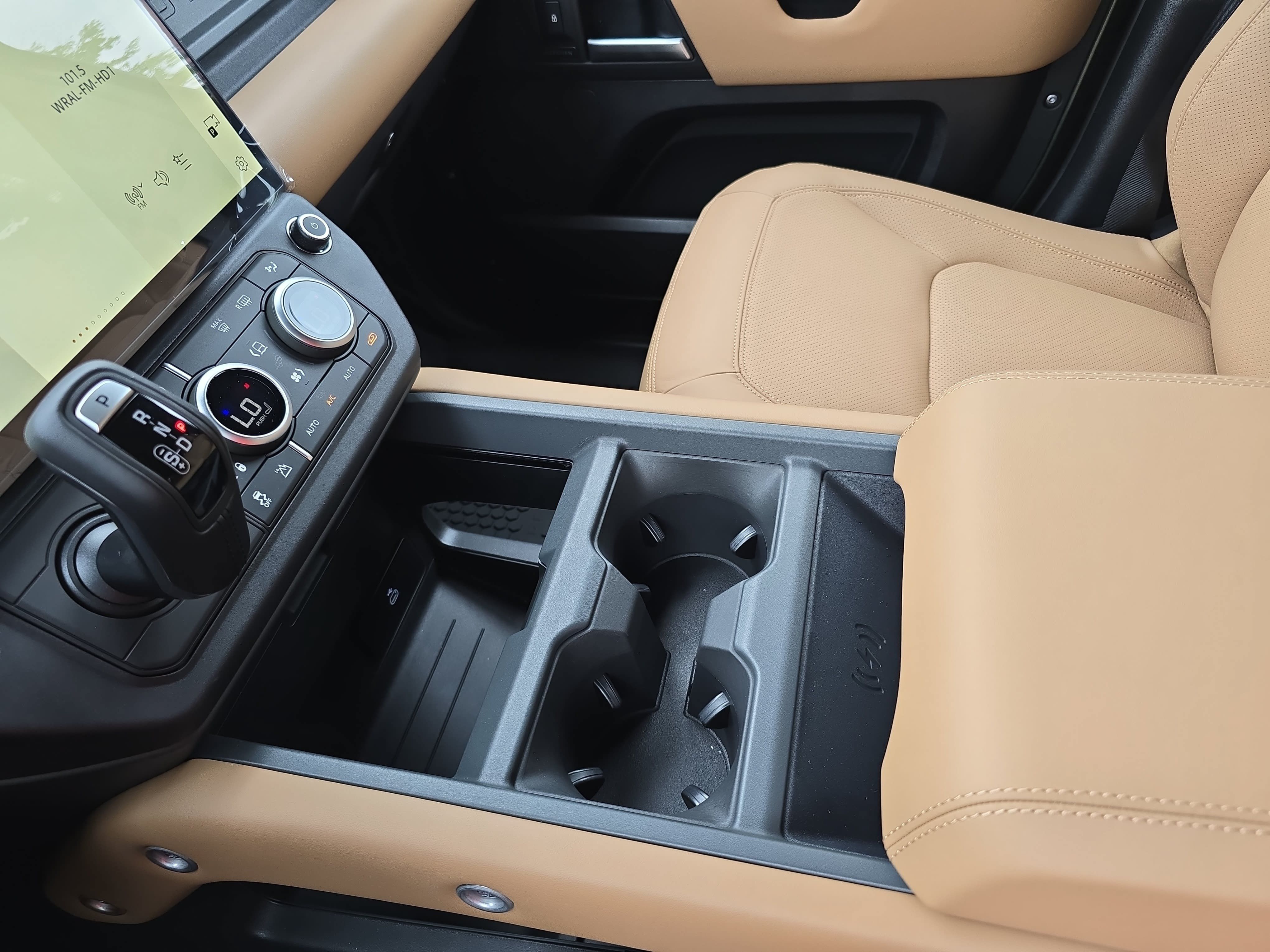 New 2026 Land Rover Defender 110 S AWD/4WD image 23