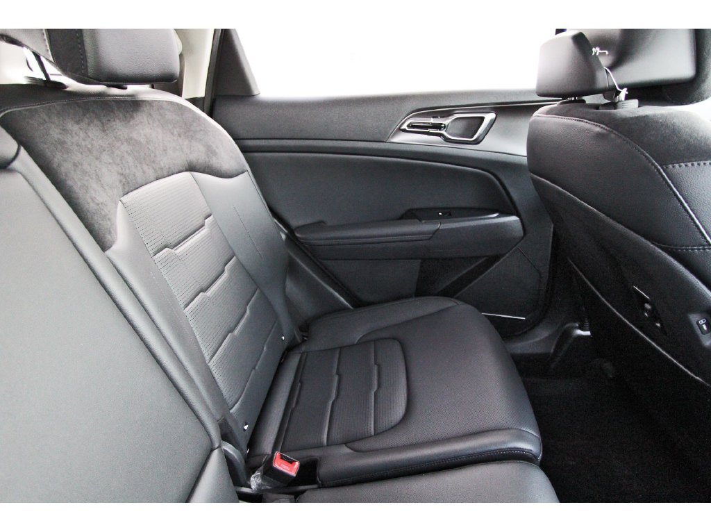 New 2026 Kia Sportage SX FWD image 10
