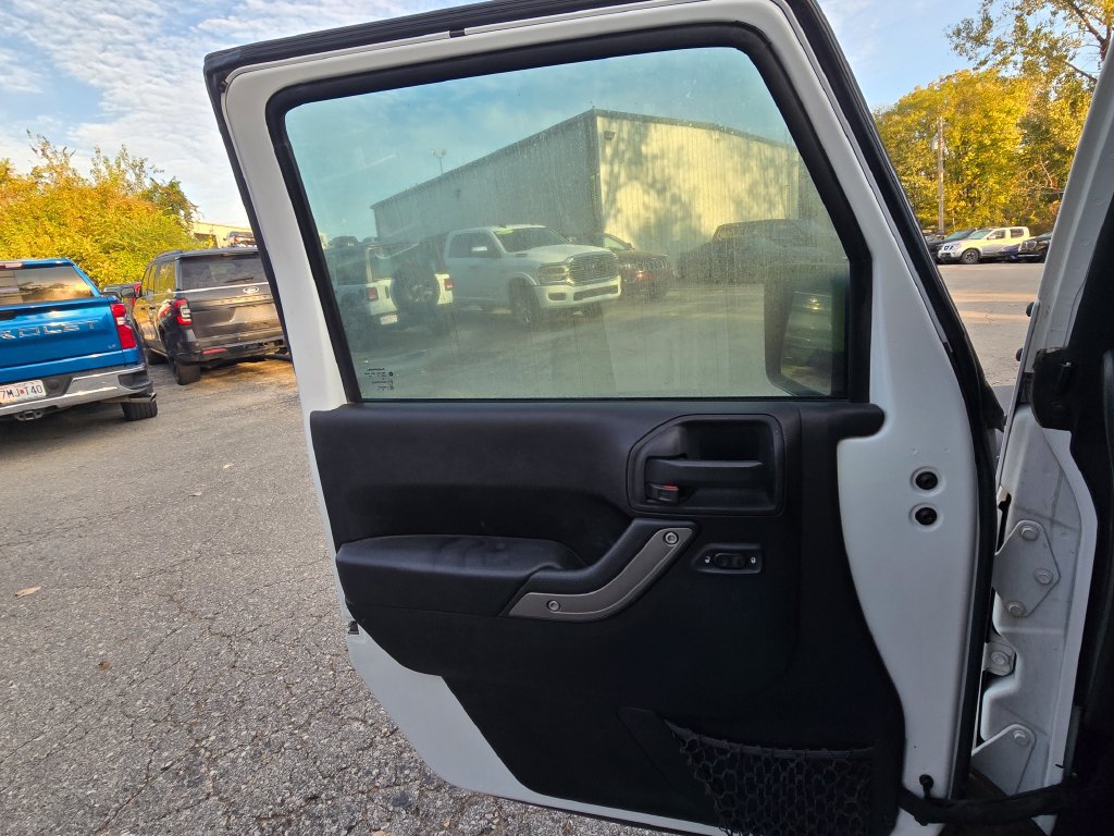 Used 2015 Jeep Wrangler Unlimited Sport w/ Quick Order Package 24S AWD/4WD image 26