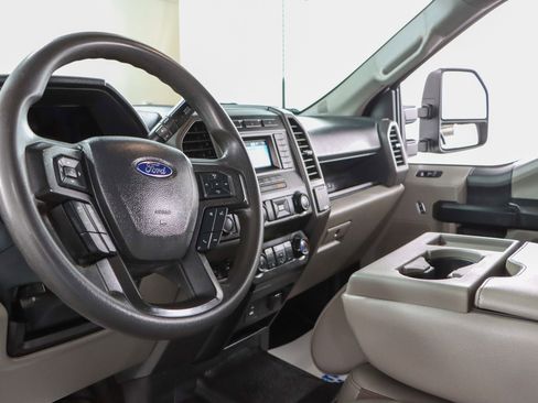 Used 2022 Ford F250 XL w/ Power Equipment Group AWD/4WD image 24