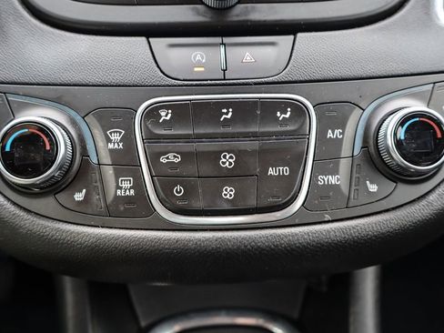 Used 2024 Chevrolet Malibu LT image 31