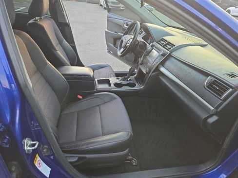 Used 2016 Toyota Camry SE image 19