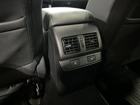 Used 2017 Subaru Outback 3.6R Limited AWD/4WD image 31