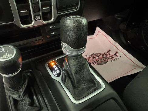 Used 2018 Jeep Wrangler Unlimited Sport S image 24