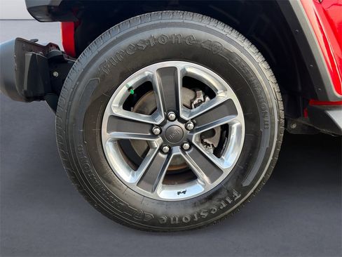 Certified 2021 Jeep Wrangler Unlimited Sahara image 9