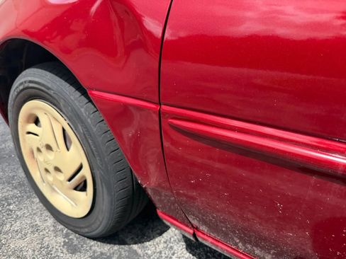 Used 2002 Ford Escort Sedan FWD image 26