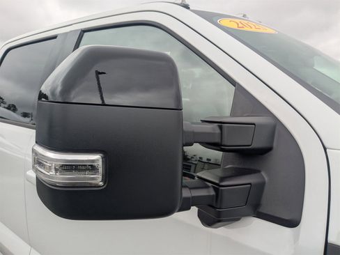 New 2025 Ford F350 Lariat w/ Black Appearance Package image 12