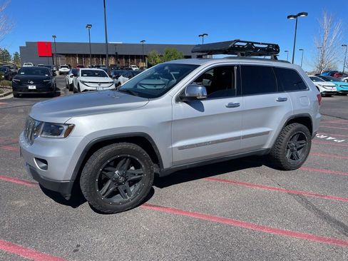 Used 2013 Jeep Grand Cherokee Limited image 1