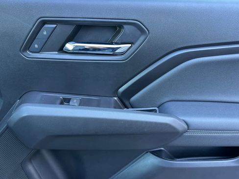 Used 2024 Chevrolet Colorado LT w/ LT Convenience Package III image 18