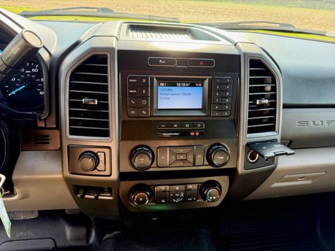 Used 2021 Ford F350 XL w/ Power Equipment Group AWD/4WD image 24